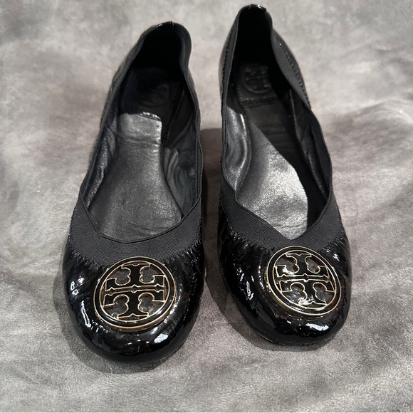 Tory Burch Caroline 2 Ballet Flats Patent Leather Logo Black Gold 6.5 Balletcore - Picture 6 of 13